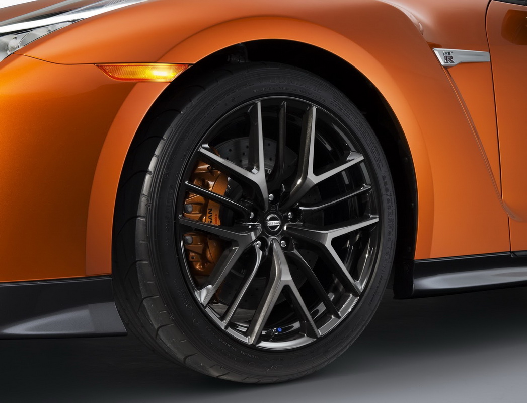 la zăng nissan gt-r 2017