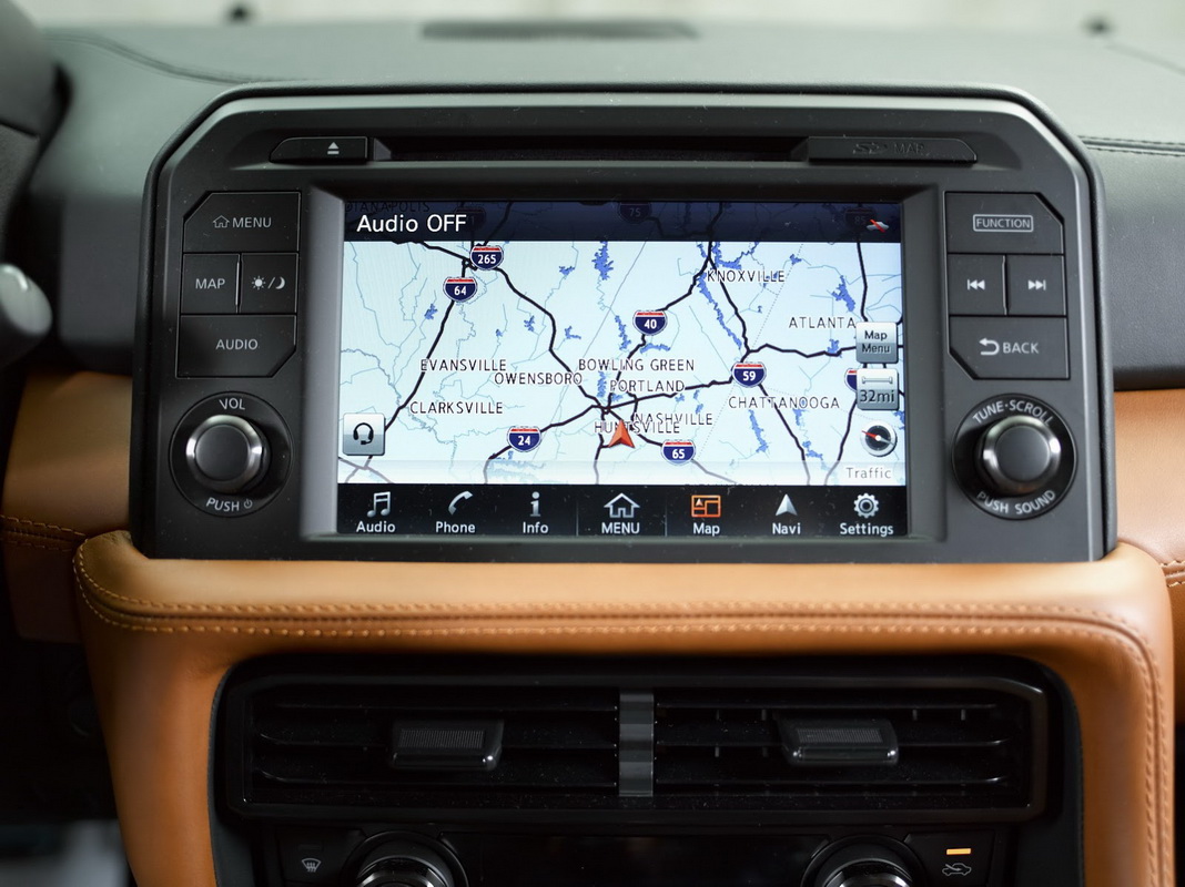 màn hình hiển thị nissan gt-r 2017