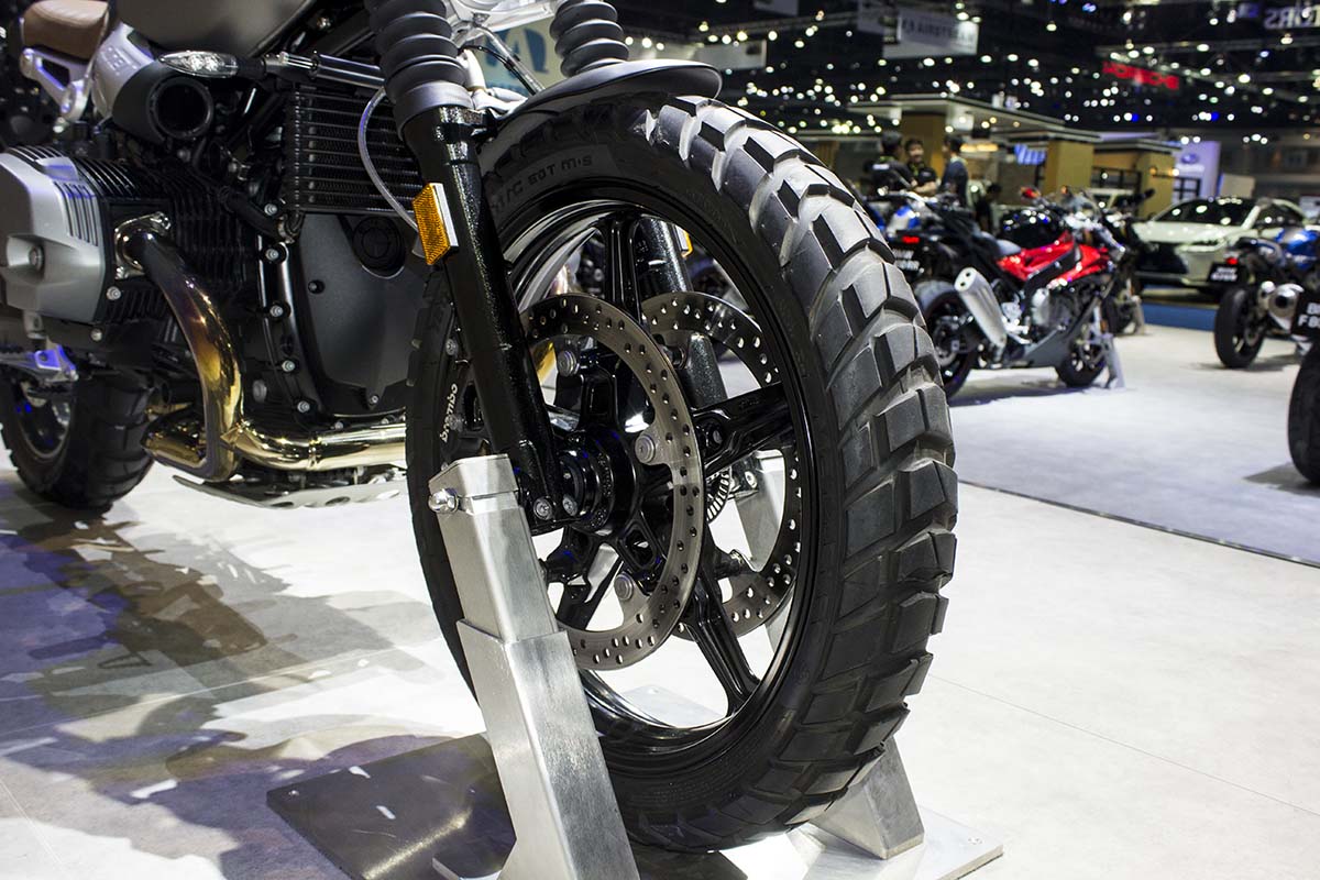 bmw motorrad R nine T Scrambler 2016 bánh trước bmw motorrad R nine T Scrambler 2016