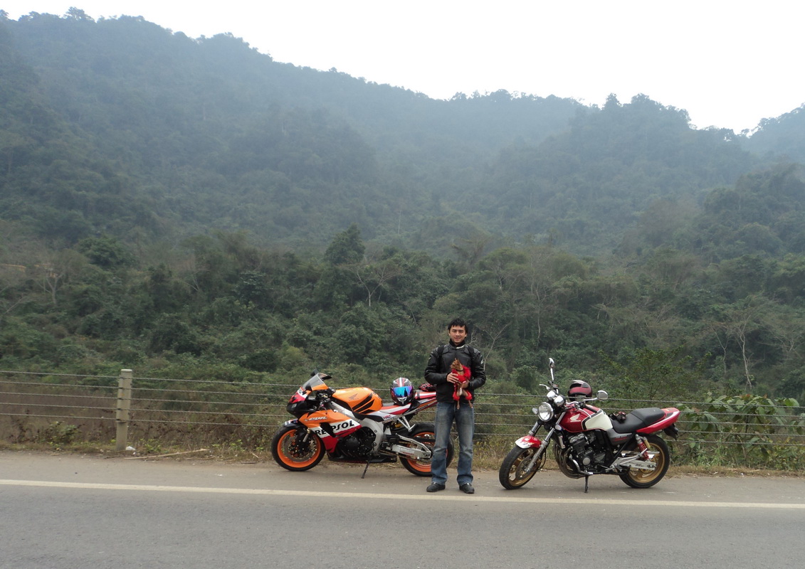 những hình ảnh niềm đam me xe thể thao của diễn viên Văn Anh