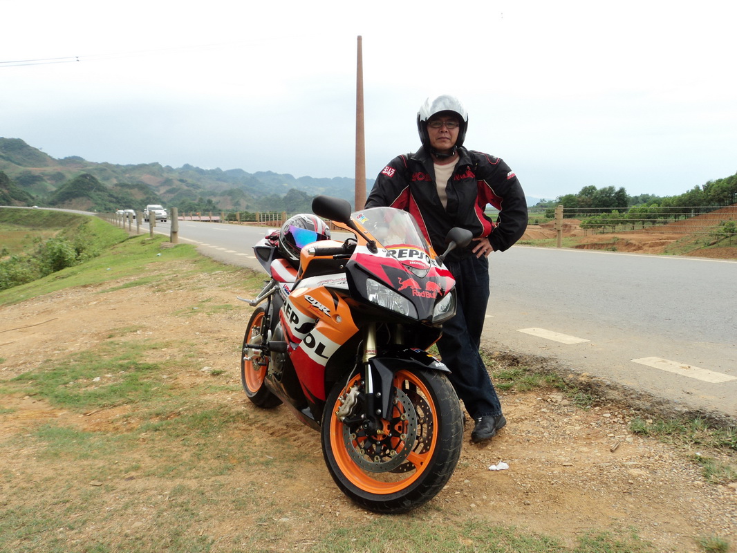 câu chuyện niềm đam me xe thể thao của diễn viên Văn Anh