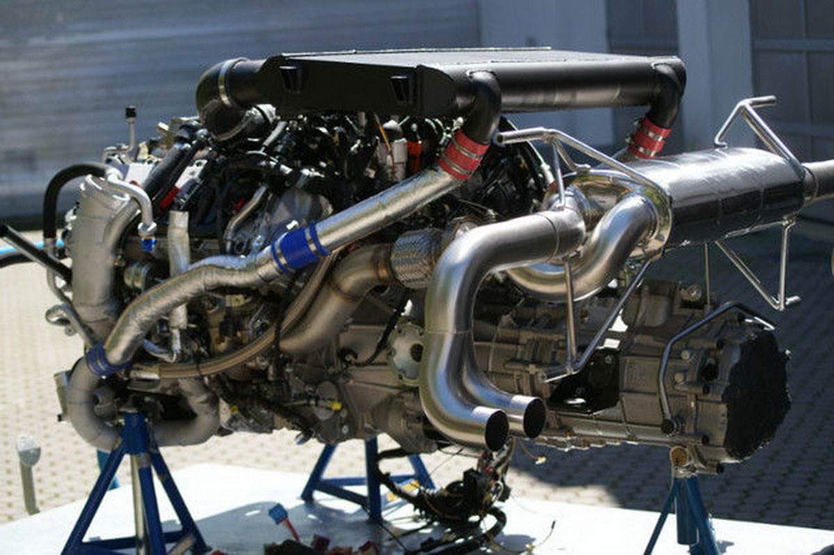 động cơ audi R8 2011 qua tay độ MTM