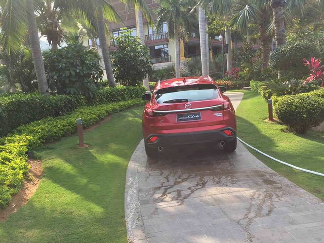 mazda cx-4 mới đuôi xe mazda cx-4 mới