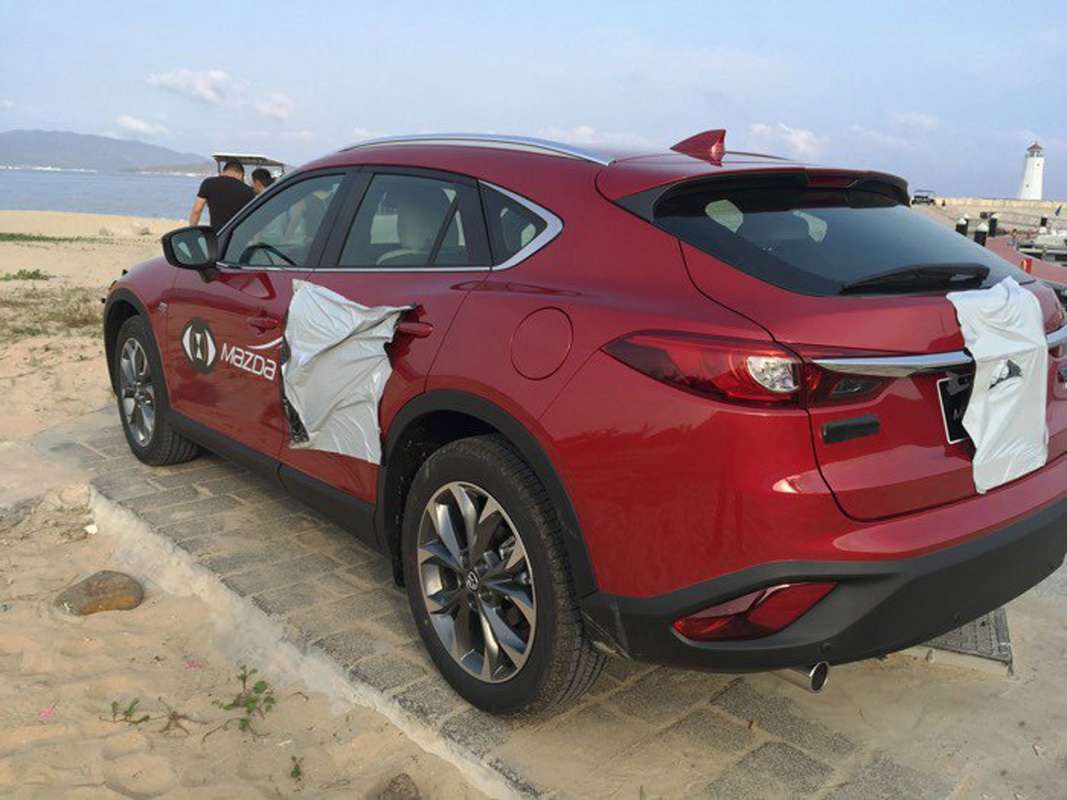 mazda cx-4 mới mặt chéo sau mazda cx-4 mới