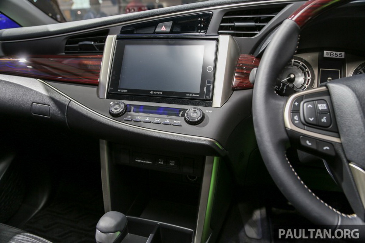 táp lô Toyota innova Q 2016 6 chỗ ngồi