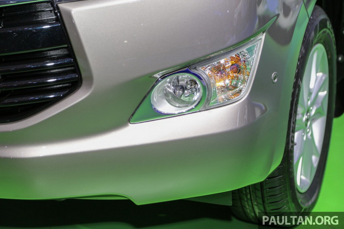 đèn sương mù Toyota innova Q 2016 6 chỗ ngồi