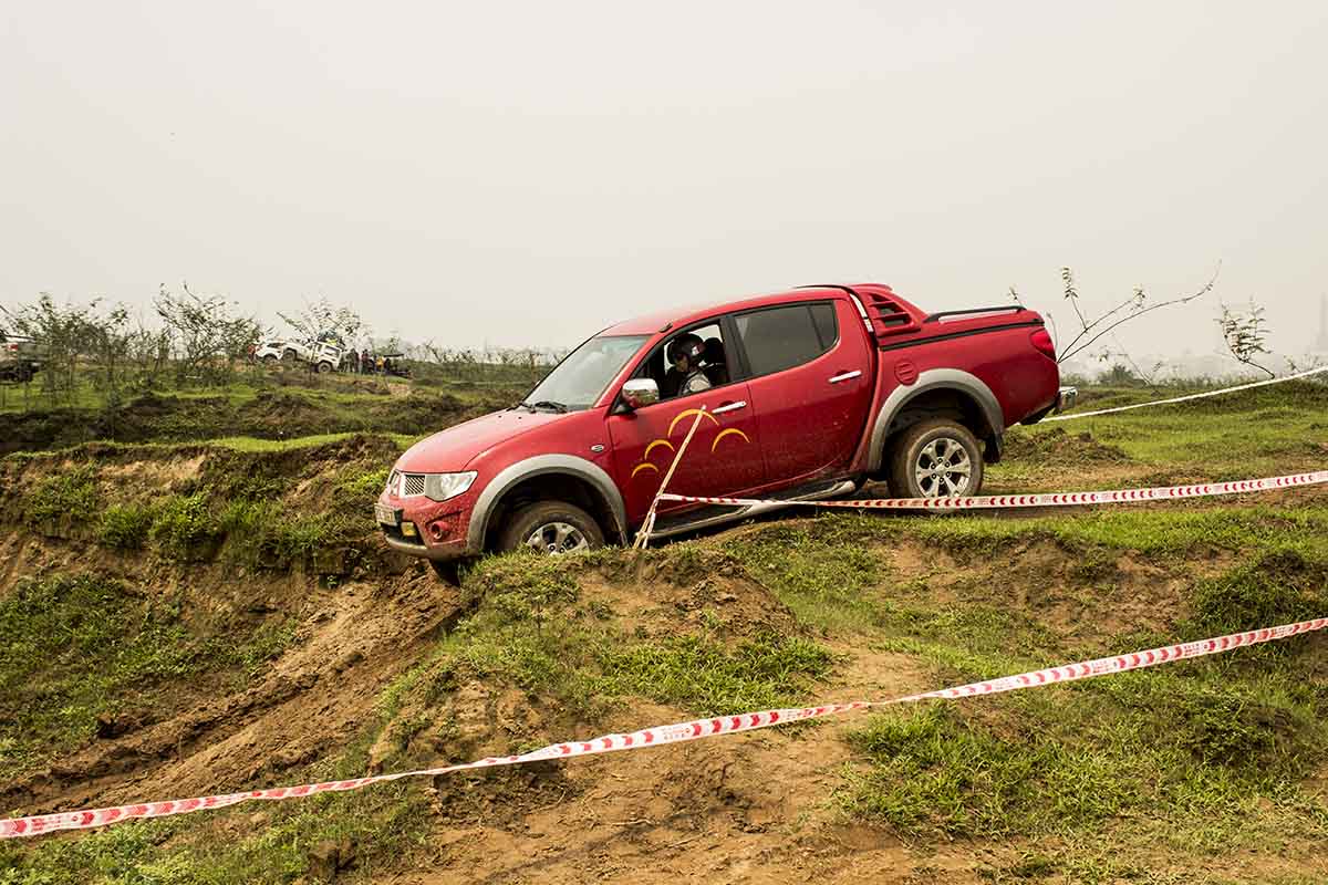 hình ảnh xe đang thi trong sinh nhật PVC lần thứ 3