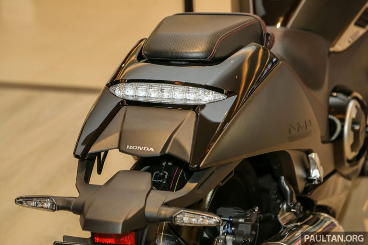 đèn sau honda nm4 vultus