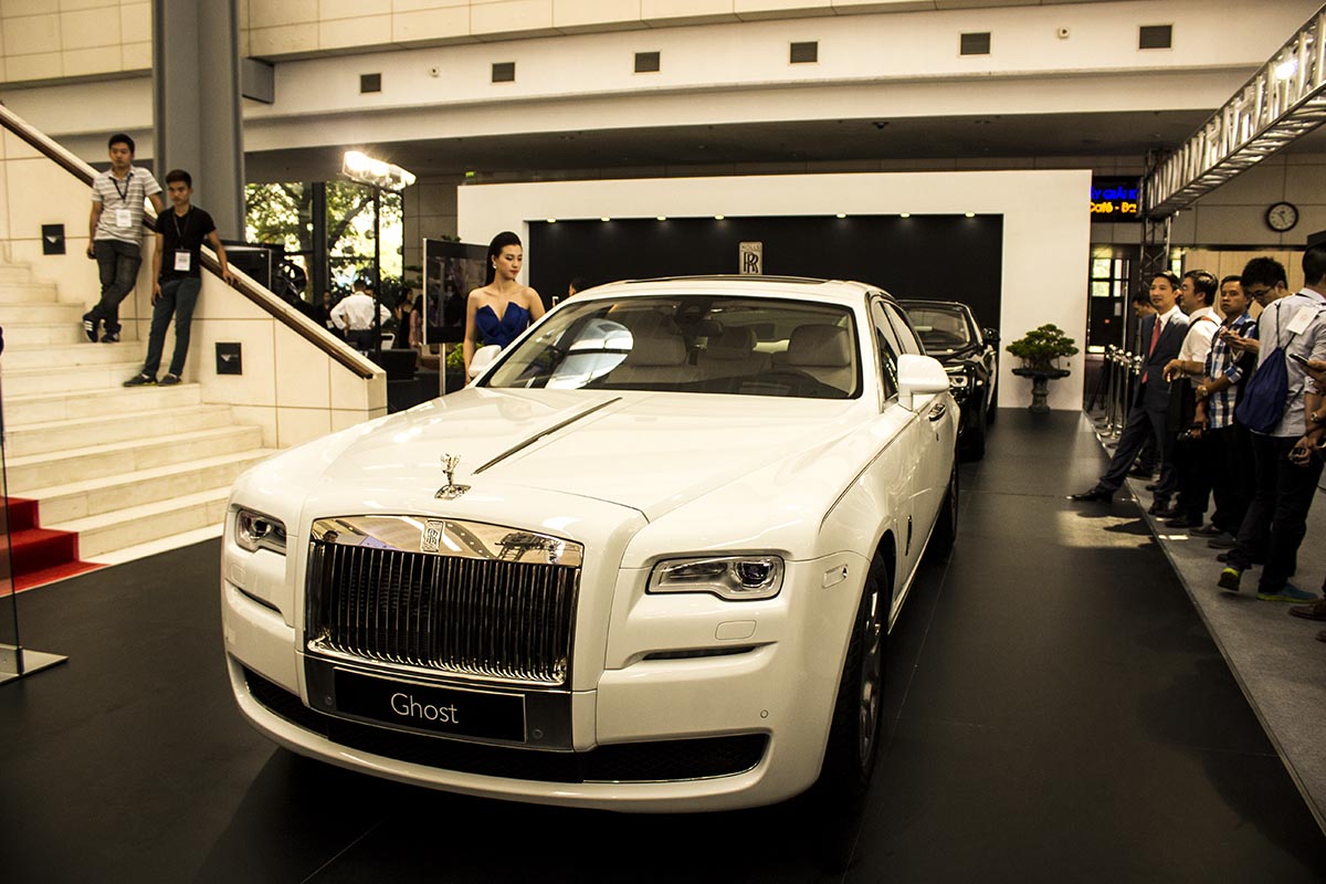 khai mạc triển lãm BMW World Vietnam 2016 gian hàng rolls royce