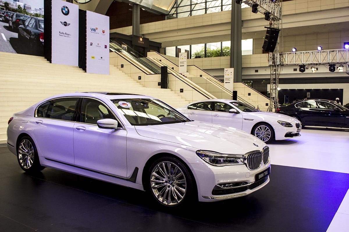 xe bmw 740 li