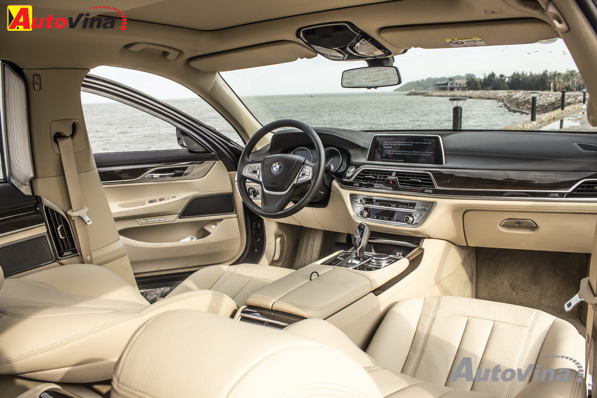 nội thất đánh giá bmw 730Li 2016