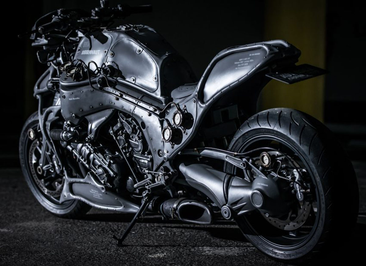 BMW Motorrad K1600 GTL Ignite Straight Six BMW Motorrad K1600 GTL Ignite Straight Six