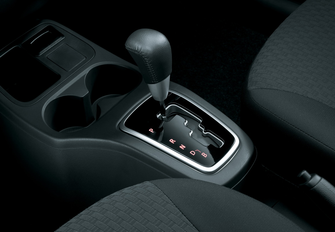 cần số nội thất mitsubishi mirage 2016