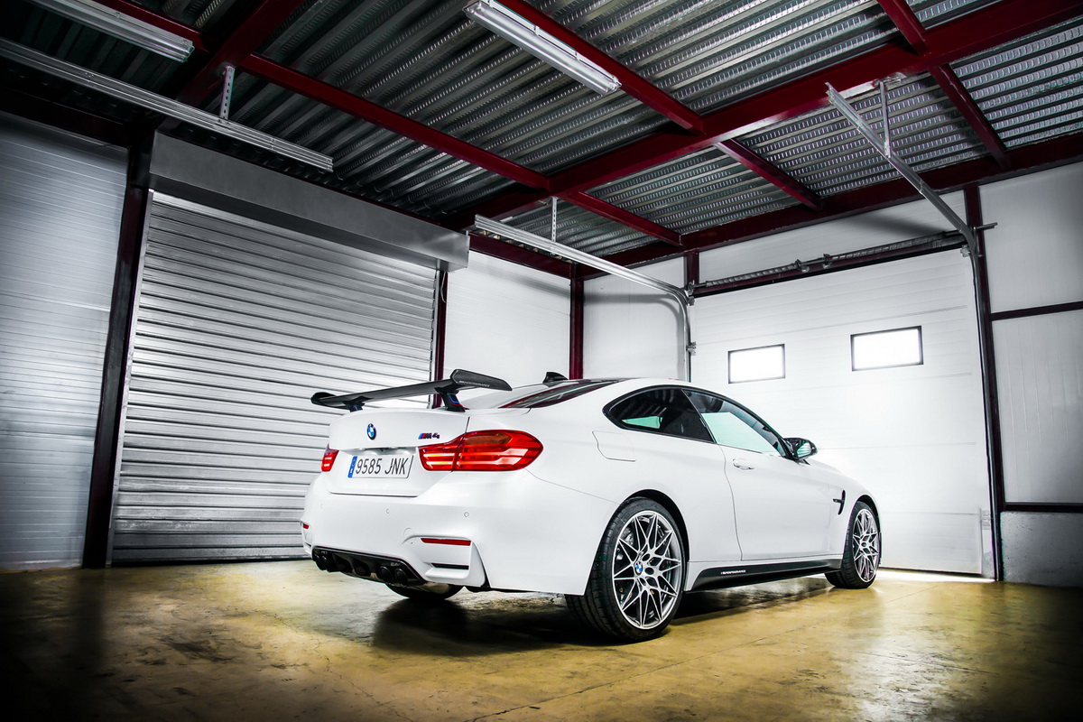 cánh gió sau BMW M4 Competition Sport