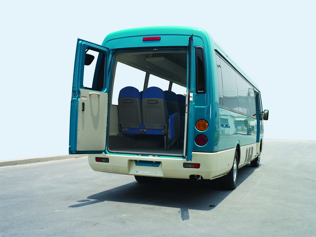 xe buýt ROSA mặt sau xe buýt ROSA