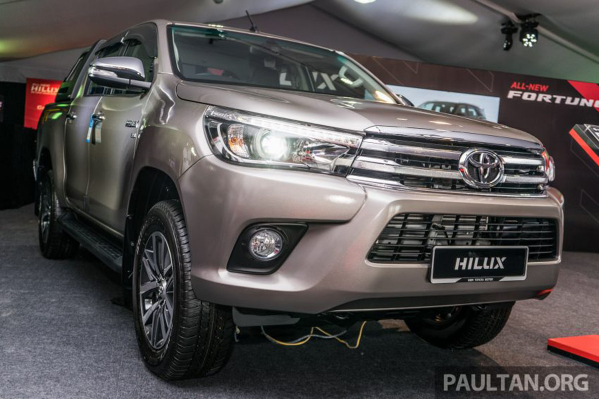 cận cảnh Toyota Hilux 2016