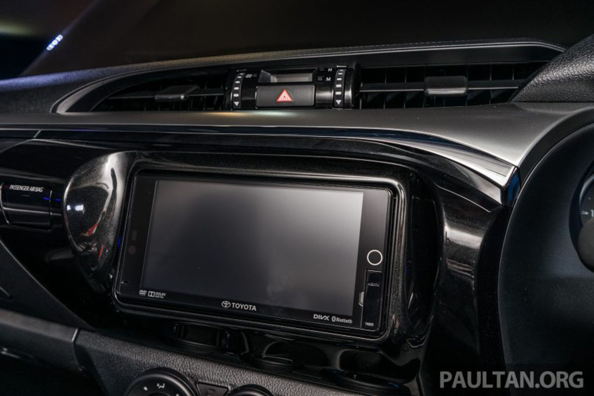 Toyota Hilux 2016 màn hình giải trí Toyota Hilux 2016