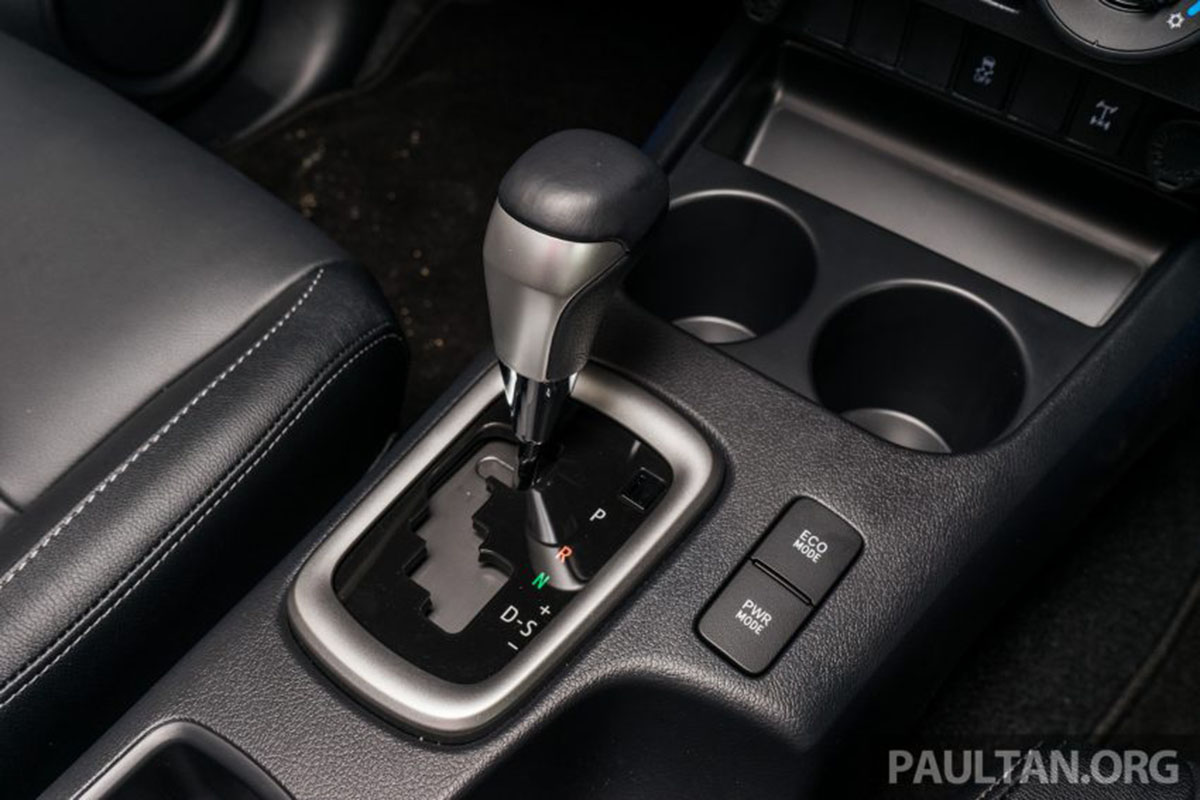 hộp số Toyota Hilux 2016