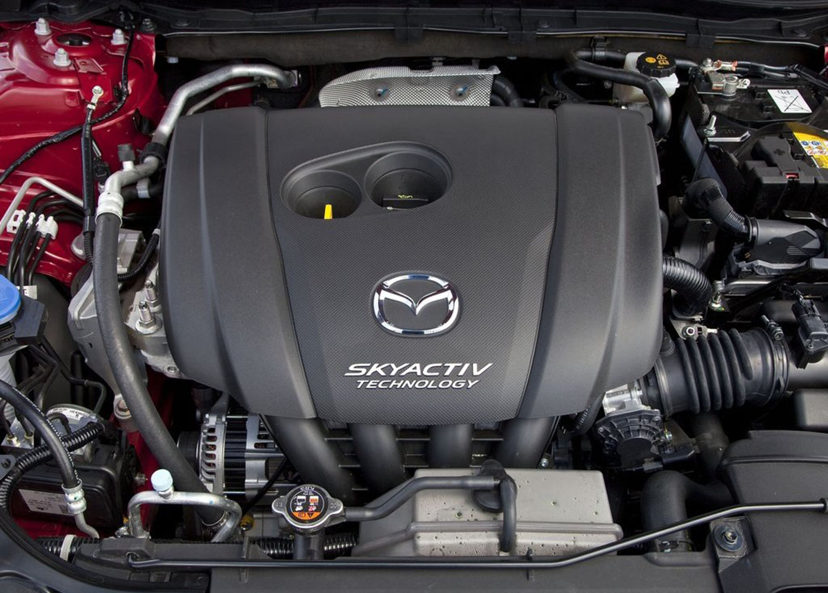 so sánh mazda3 và chevrolet cruze động cơ mazda3
