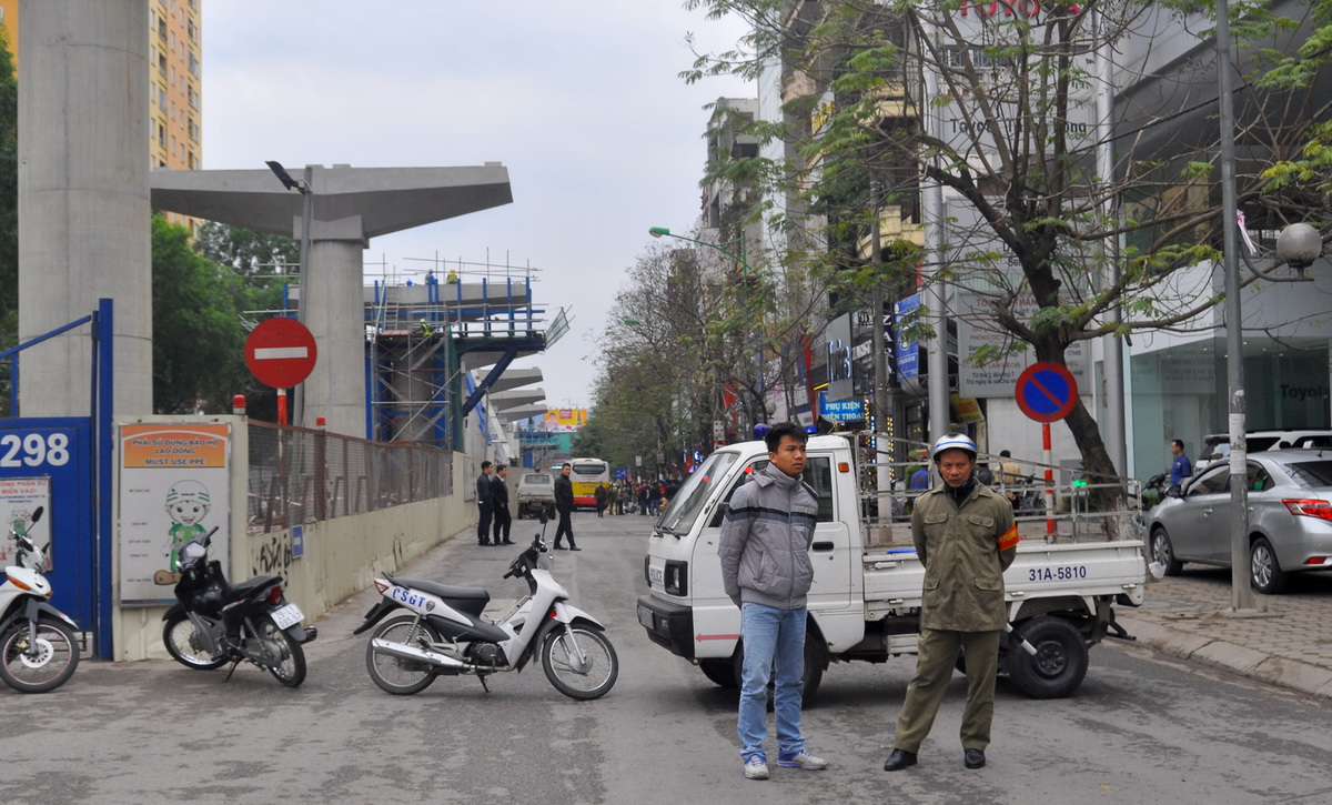 cấm đường cấm đường