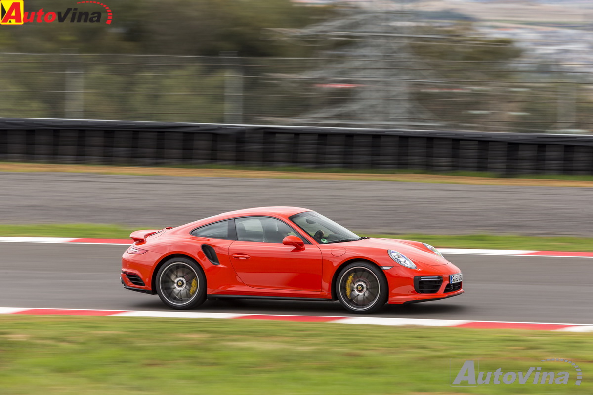 album ảnh Porsche 911 Turbo và Turbo S thế hệ 7.5