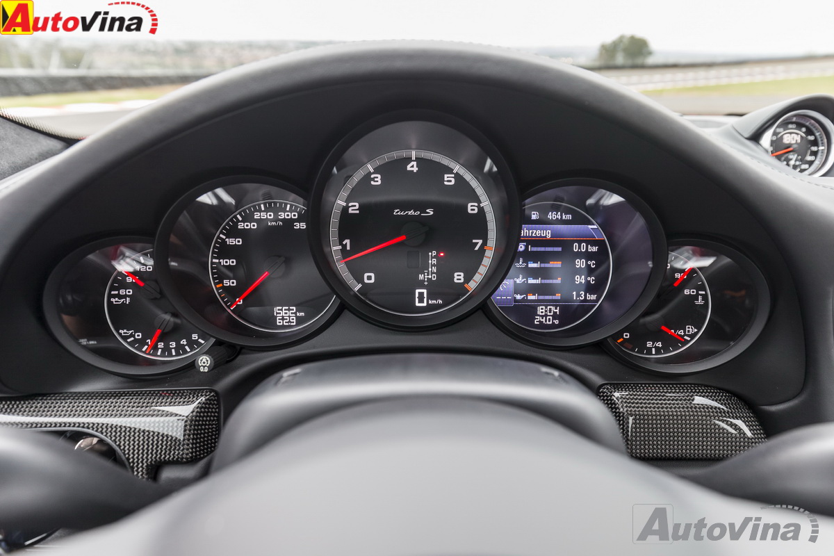 album ảnh Porsche 911 Turbo và Turbo S thế hệ 7.5