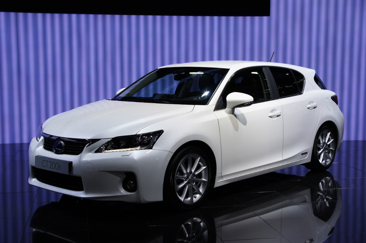 lexus-ct200h-2010- Autovina