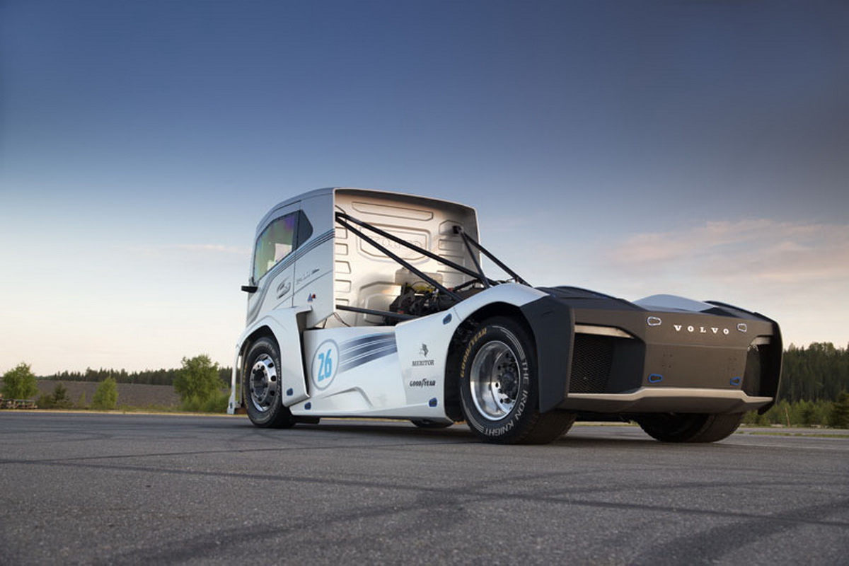 volvo iron knight xe tải nhanh nhất thế giới volvo iron knight xe tải nhanh nhất thế giới