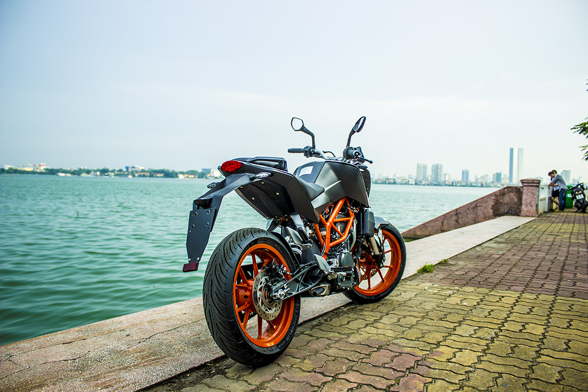 Review KTM Duke 250