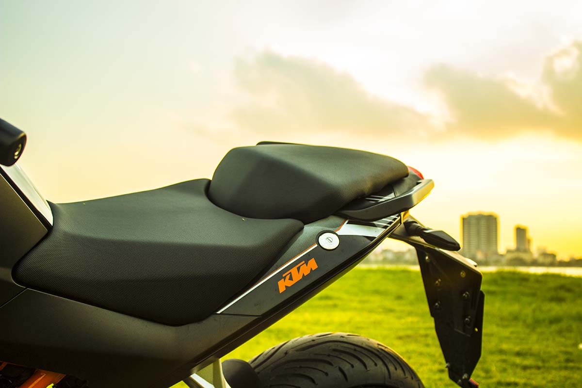Review KTM Duke 250