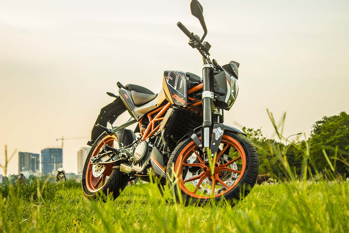 Review KTM Duke 250