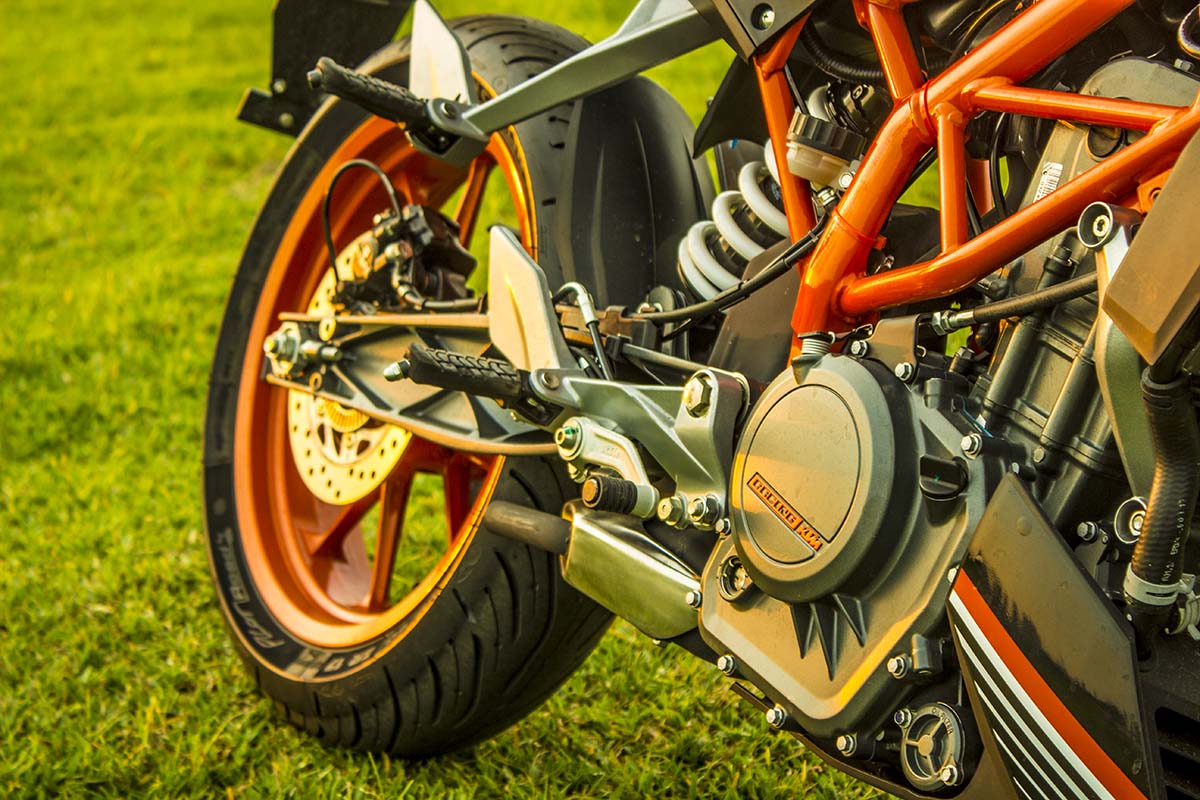 Review KTM Duke 250