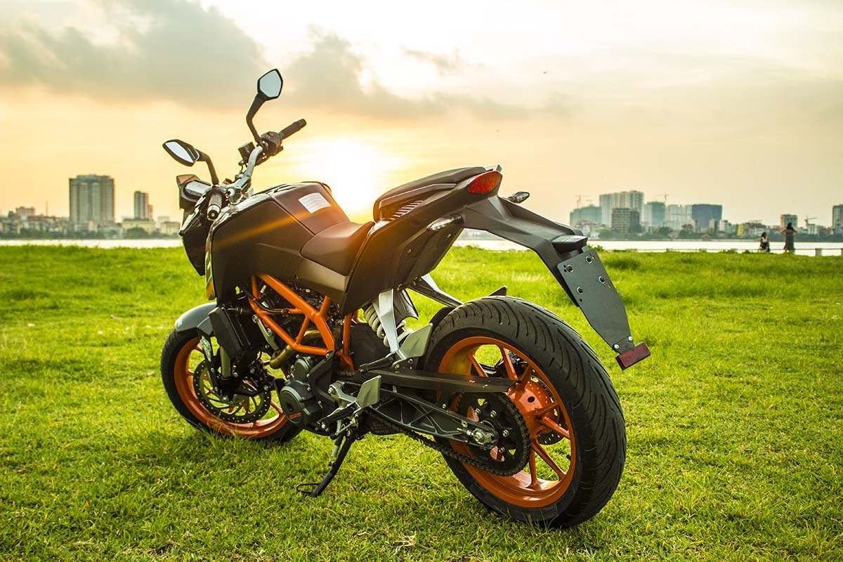 Review KTM Duke 250