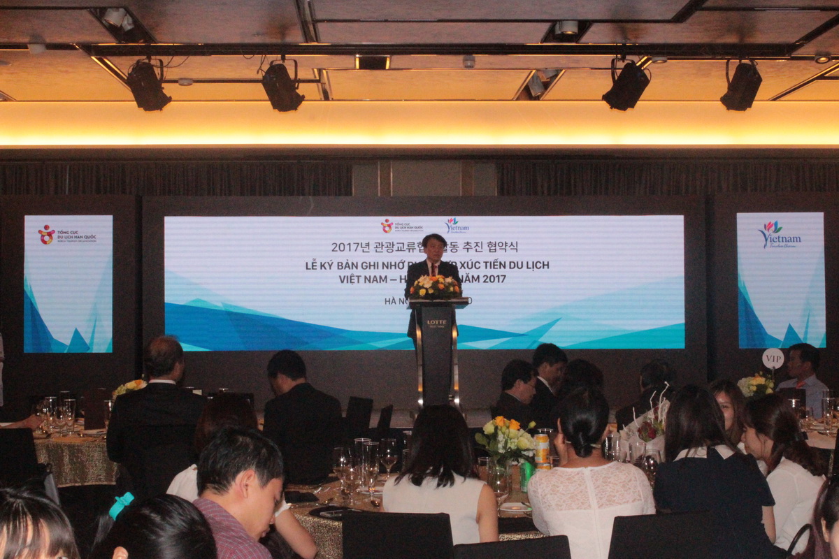 Tổng cục Du lịch Hàn Quốc và Việt Nam tiến hành kí kết biên bản ghi nhớ hợp tác phát triển du lịch