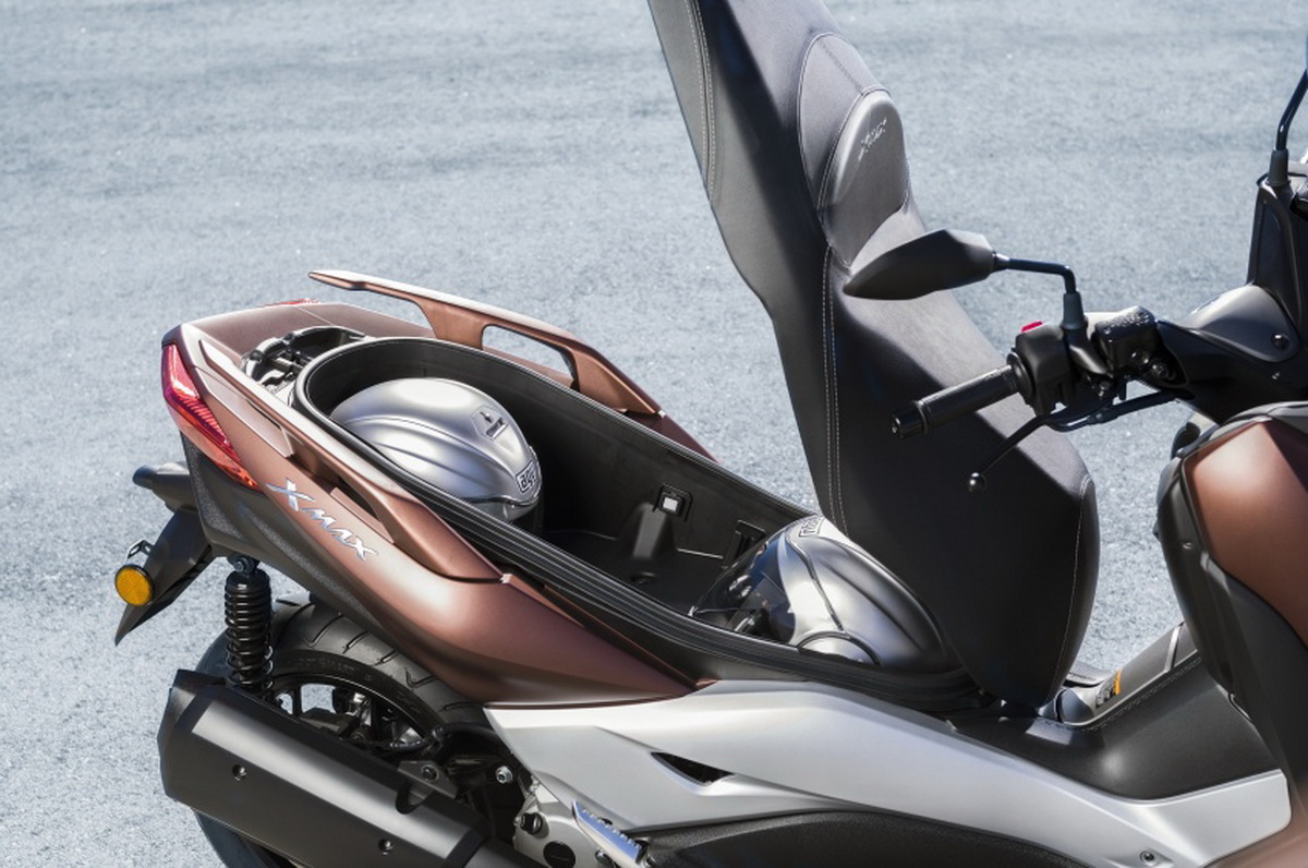 Yamaha ra mắt mẫu xe tay ga X-Max 300 2017