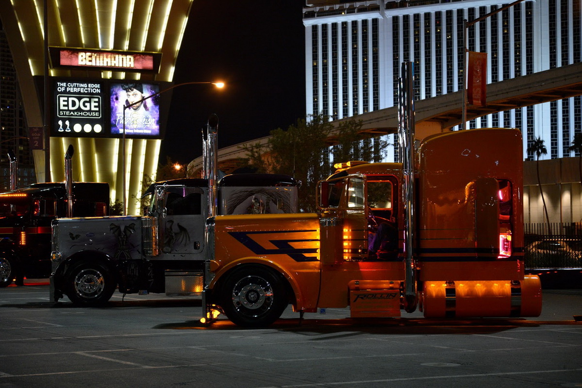 Nhìn lại Triển lãm xe độ SEMA 2016 qua ảnh