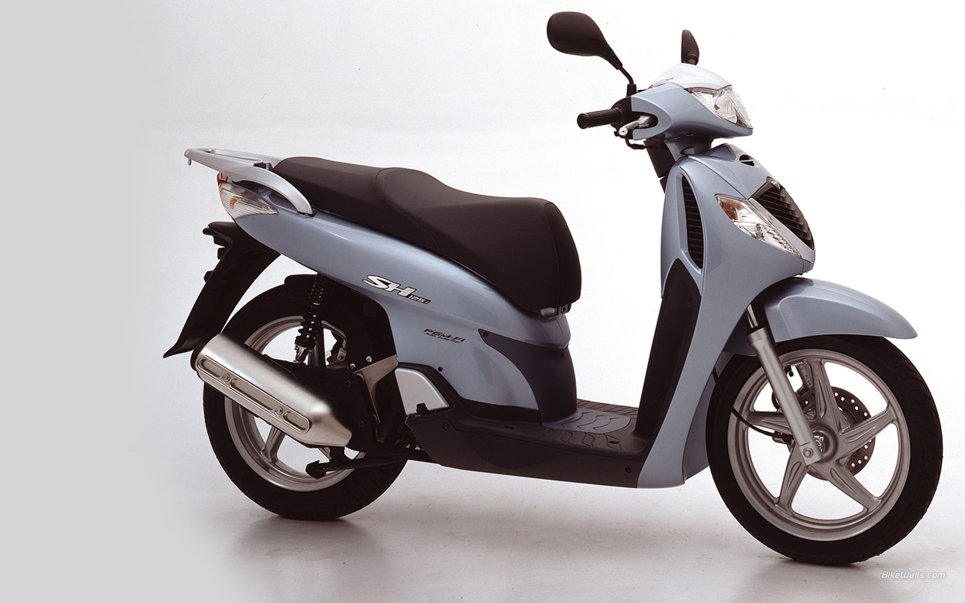 Nhìn lại vóc dáng Honda SH qua các thế hệ