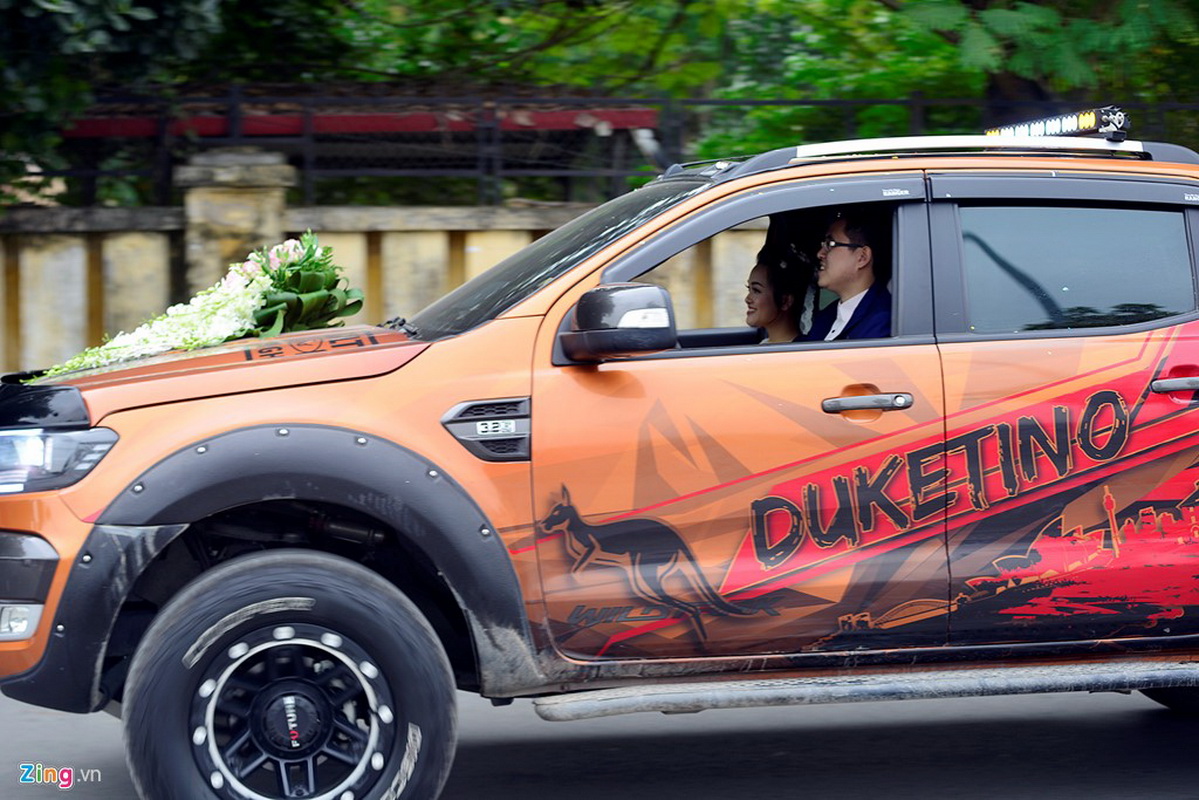 rước dâu bằng hơn 50 xe bán tải