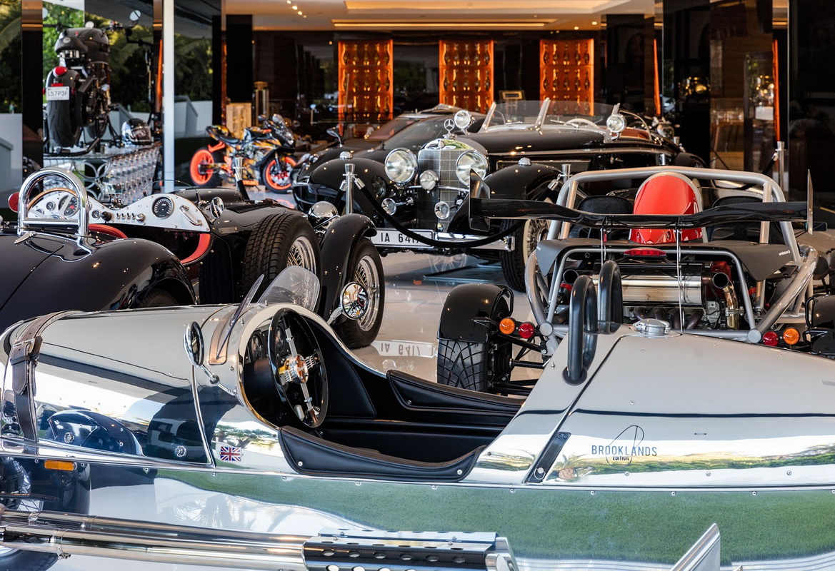 phòng trưng bày xe của biệt thự đắt đỏ nhất nước Mỹ