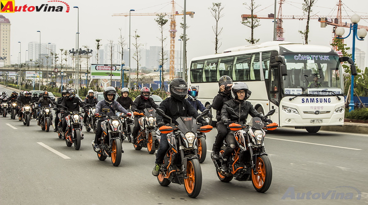 Ngắm dàn xe KTM diễu hành tưởng nhớ cố ca sĩ, nhạc sĩ Trần Lập