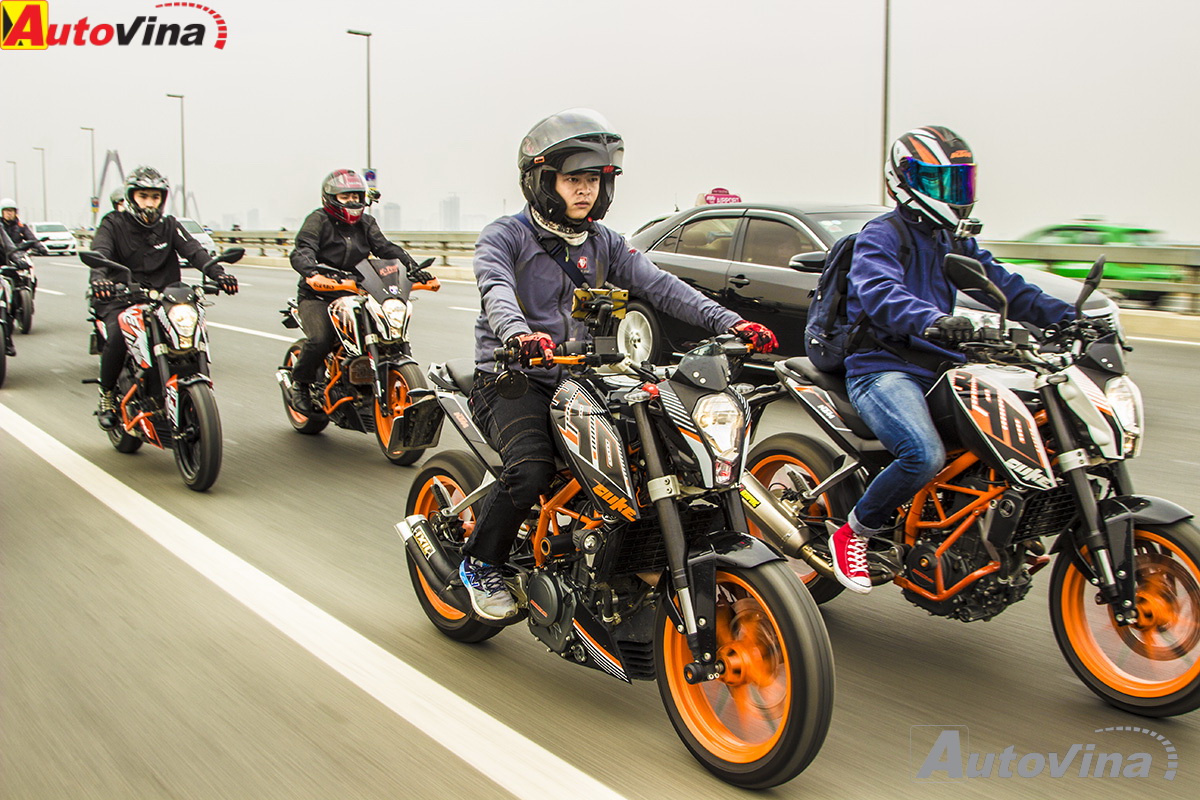 Ngắm dàn xe KTM diễu hành tưởng nhớ cố ca sĩ, nhạc sĩ Trần Lập