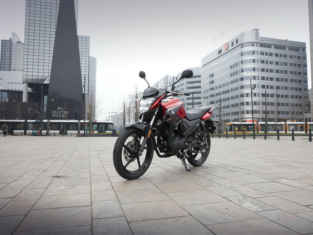 Yamaha giới thiệu YS125 cho người mới chơi môtô