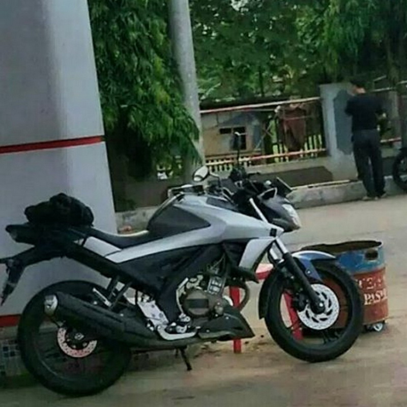 Yamaha V-Ixion 2017