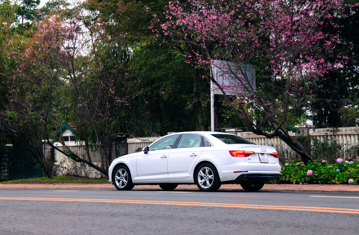 Audi A4 hoàn toàn mới Audi A4 hoàn toàn mới