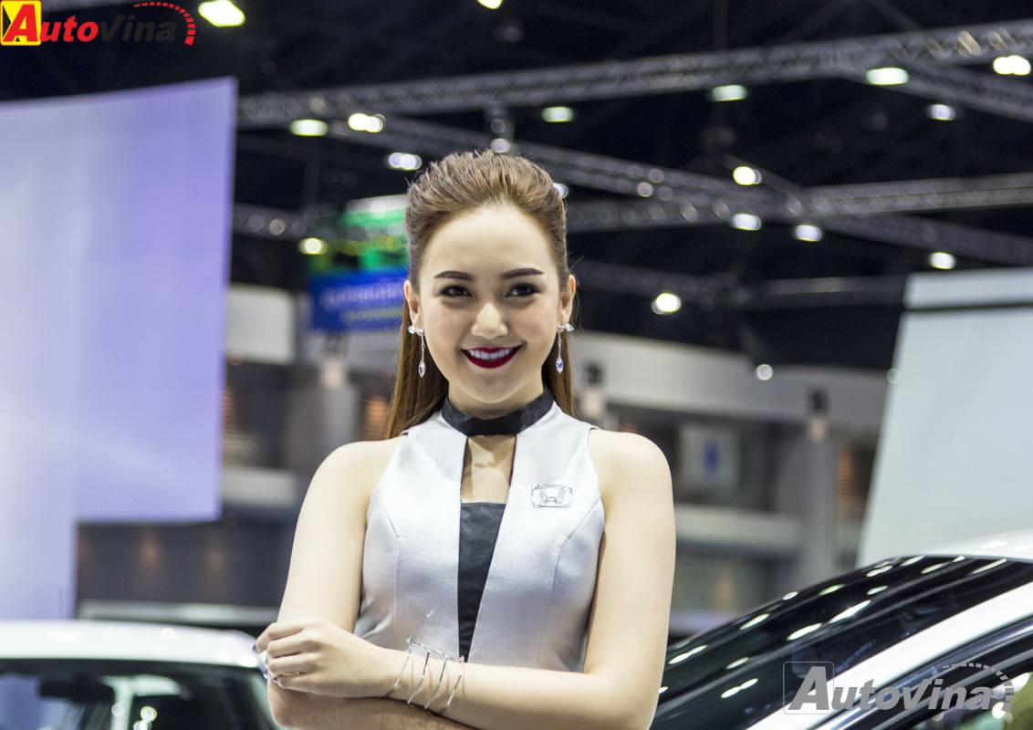 Ngắm dàn mỹ nữ khoe sắc tại triển lãm Bangkok International Motor Show 2017