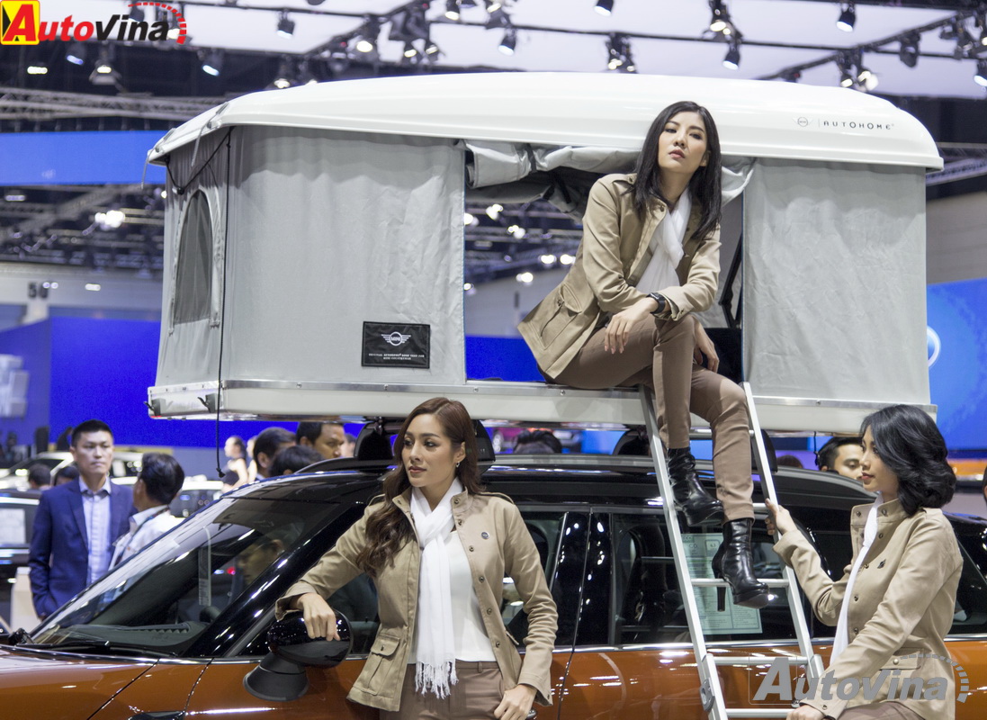 Ngắm dàn mỹ nữ khoe sắc tại triển lãm Bangkok International Motor Show 2017