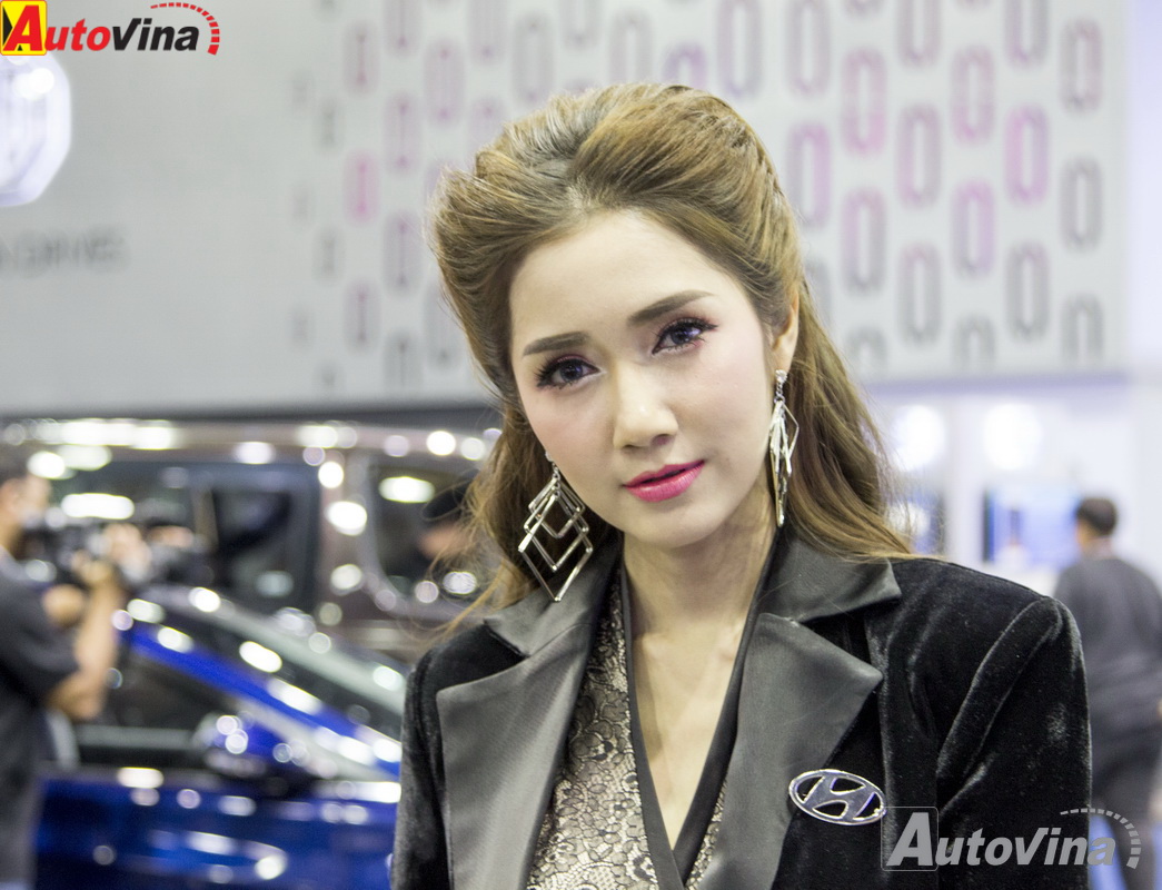 Ngắm dàn mỹ nữ khoe sắc tại triển lãm Bangkok International Motor Show 2017