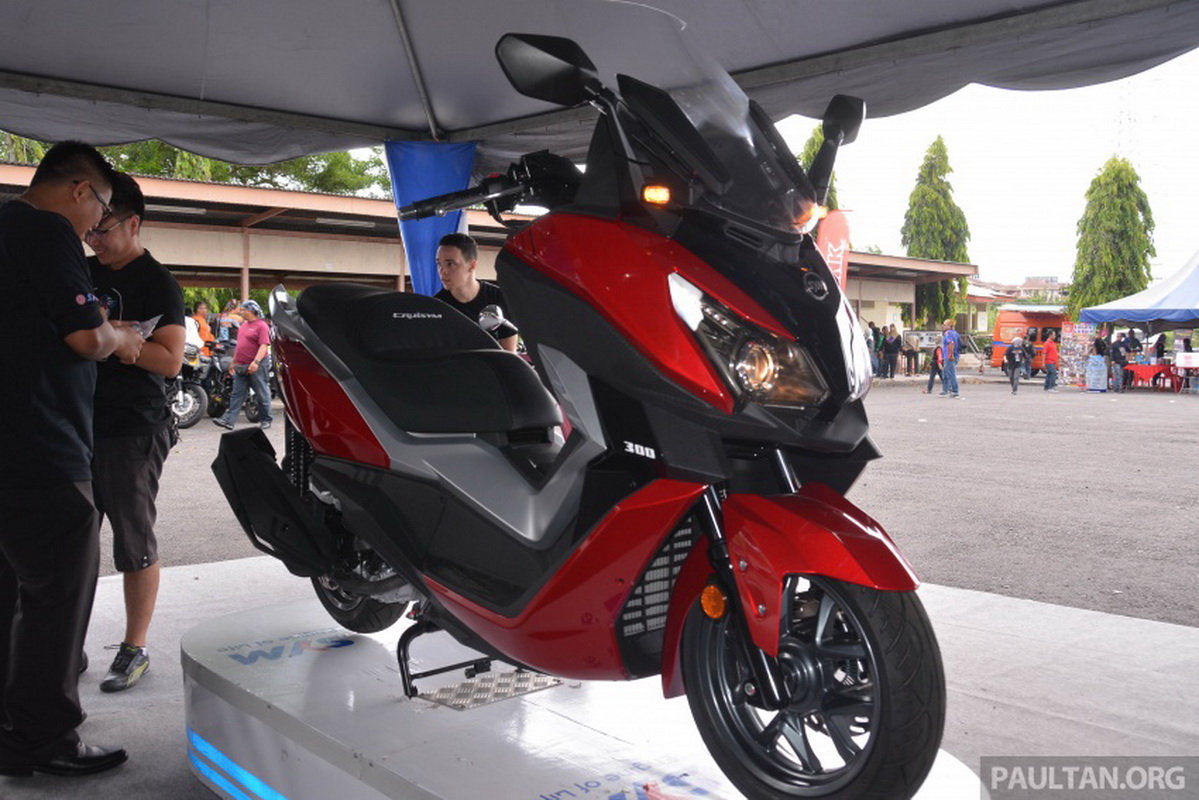 SYM ra mắt xe tay ga cỡ lớn Cruisym 300i 2017