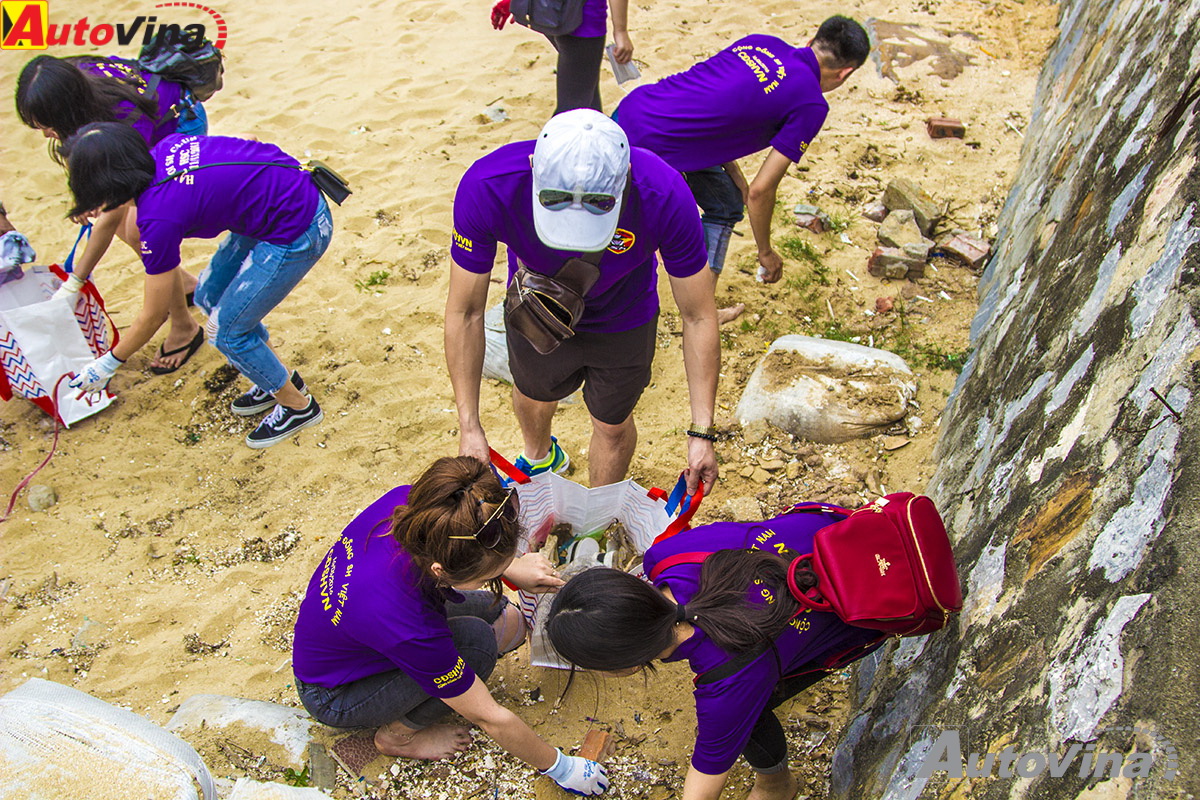 cộng đồng sh việt nam chung tay làm sạch biển