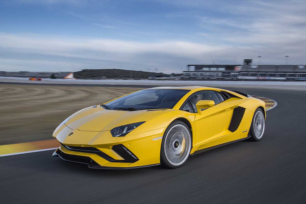 lamborghini avatendor S
